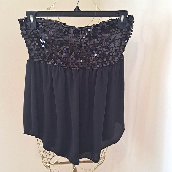 Rue21 Tops - NWT Y2K RUE 21 Sequin Strapless Glam Mob Wife Date Night Sequin Top, Size XL.